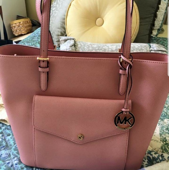 Micheal Kors purse - Picture 1 of 2